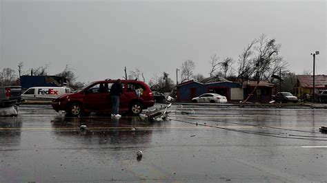 Clarksville Tornado: Twister Moves Through Tennessee Town Amid Warning ...