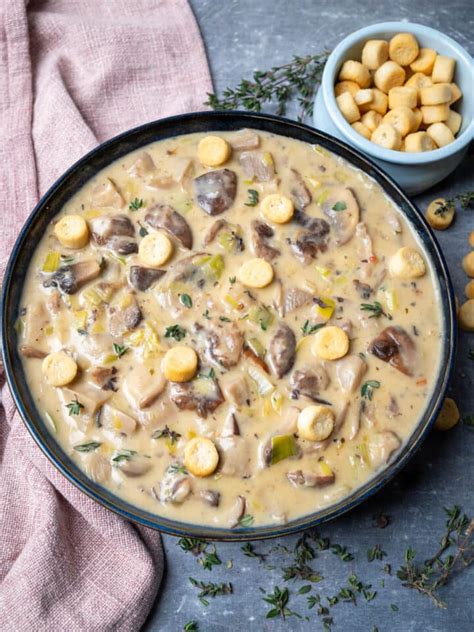 Vegan Creamy Mushroom Soup - Vegan Cocotte