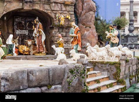 Nativity scene in Italy Stock Photo - Alamy