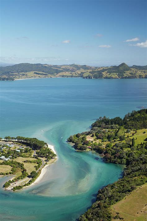 Inlet, Cooks Beach, Coromandel Photograph by David Wall