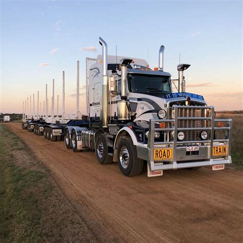 KENWORTH-T659. | Kenworth trucks, Big trucks, Road train