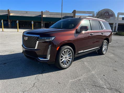 Car Review: The 2023 Cadillac Escalade is a big luxury SUV that will get you noticed - WTOP News