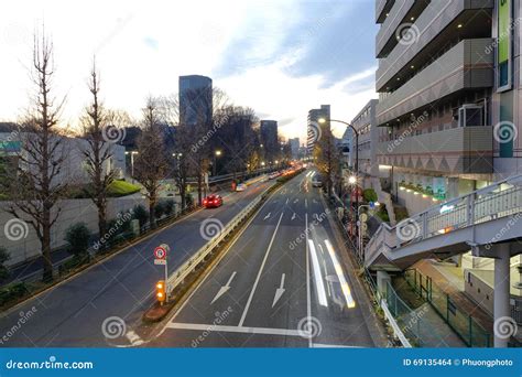 Street View at Night in Tokyo, Japan Editorial Stock Image - Image of landscape, construction ...