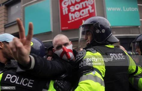 Police Luton Photos and Premium High Res Pictures - Getty Images