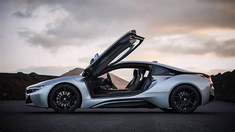 BMW i8 Specs, Range, Performance 0-60 mph