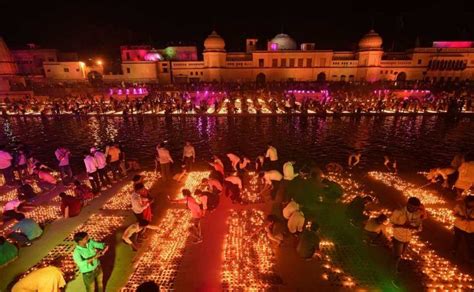 8 Major Cities in Uttar Pradesh during Festival - Tourist Attractions and Places to Visit