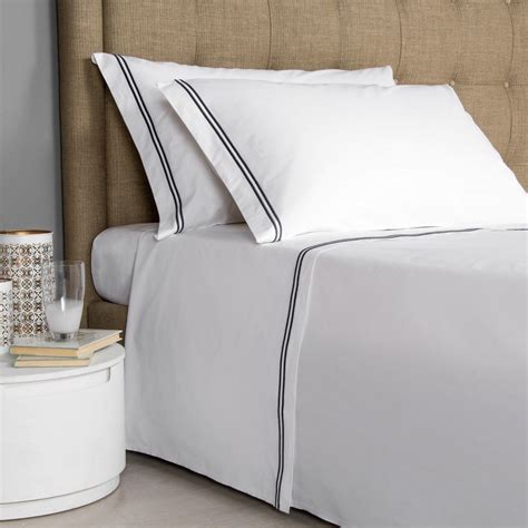 Hotel Classic in Black by Frette