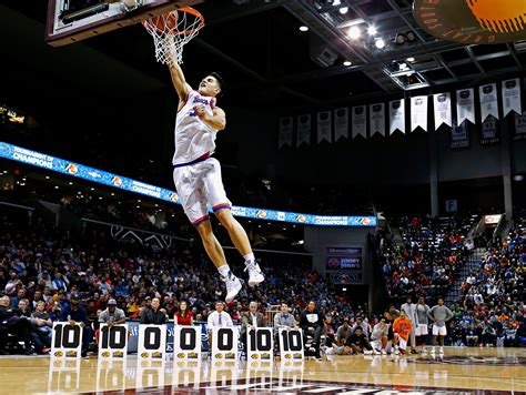 Tournament of Champions dunk contest wows crowd at JQH | USA TODAY High ...