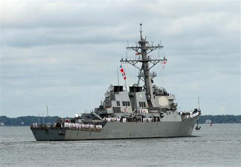 USS Mahan Deploys to U.S. 5th Fleet | Navy destroyers, Boat, Warship