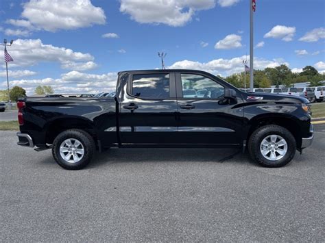 New 2023 Chevrolet Silverado 1500 WT 4D Crew Cab in Salem #S3239P | John Jones Auto Group