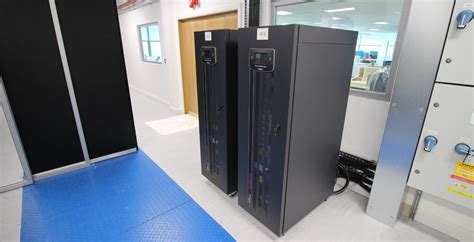 Data Centre UPS Systems | UPS Server