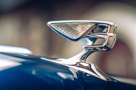 The All-New Bentley Flying Spur Boasts a Restyled Flying B Mascot - Flipboard