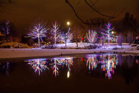 A Memorable Amish Country Christmas - Leisure Group Travel