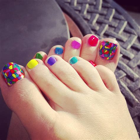 A Complete Guide For Toe Nail Art - FashionPro