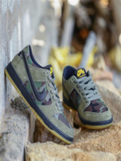 Buy Nike Men Olive Green Printed ZOOM DUNK Skate Shoes - Casual Shoes ...