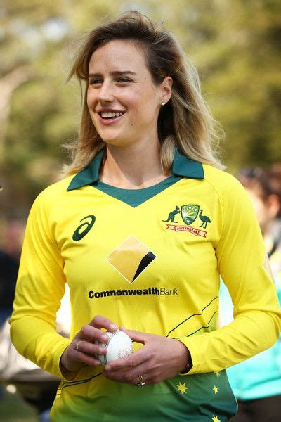 GauravkeBlog: Most Beautiful Female Cricket Player