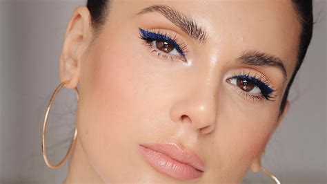 FESTIVE BLUE EYELINER MAKEUP LOOK | ALI ANDREEA