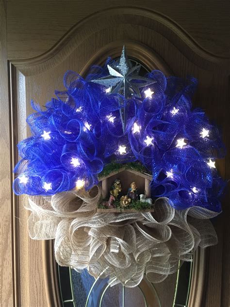 Deco Mesh Nativity Scene Wreath | Wreaths, Christmas wreaths, Diy wreath