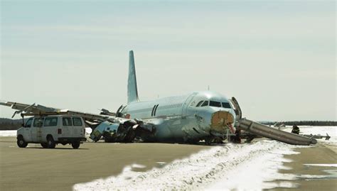 Who Is Liable For A Plane's Landing Gear Failure? - Law Blog