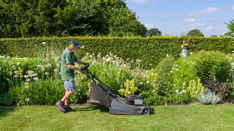 Volunteer at Lytes Cary Manor │Somerset | National Trust