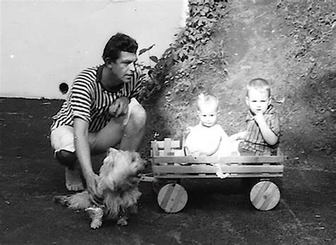 Andy Griffith with his children, Dixie and Sam | Citizen Screen