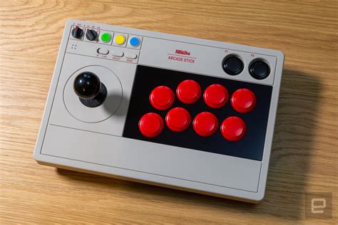 8BitDo's second arcade stick is moddable, stylish and versatile | Engadget