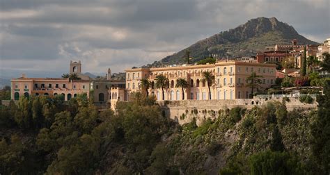 A Taste of Sicily: das Four Seasons Hotel San Domenico Palace in Taormina präsentiert ...