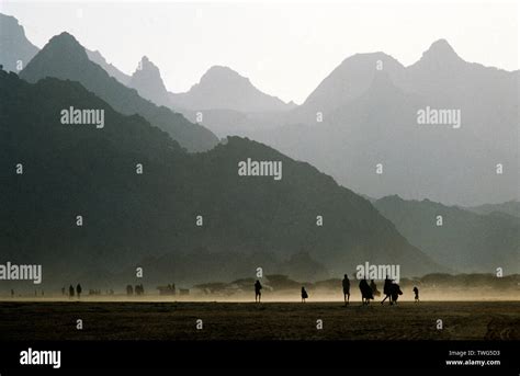 Ethiopia famine 1984 hi-res stock photography and images - Alamy