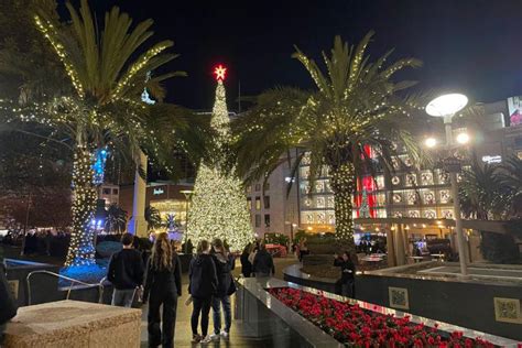 Holiday Traditions at Union Square in San Francisco | Marin Mommies