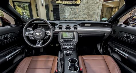 Interior Mustang 2024 - Prudi Regine