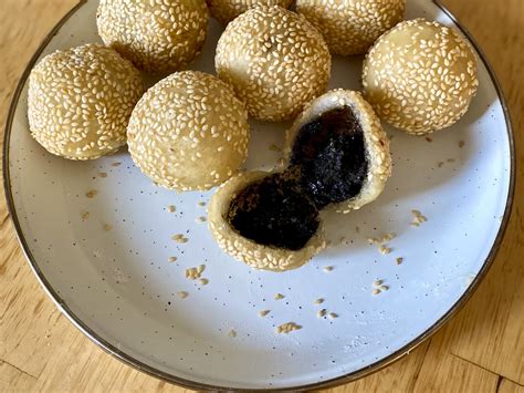 Sesame Balls Recipe: A Sweet and Crunchy Chinese Snack - Foodwieser - Delicious Recipes ...