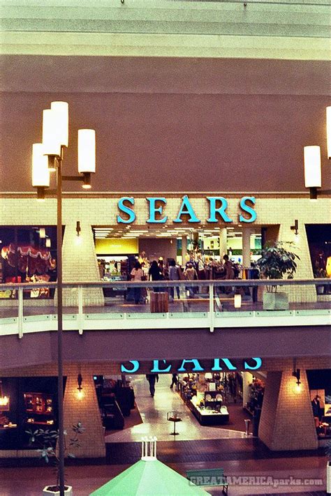 Vintage Sears - Hawthorn Mall - Vernon Hills, IL Vintage Mall, Retro Vintage, Vintage Stores ...