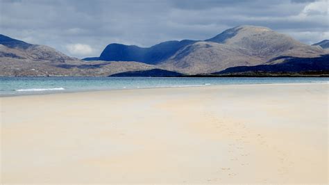 Hebridean Luxury Holidays - Explore Hebridean Beaches