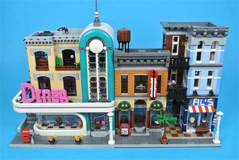 LEGO 10260 Downtown Diner (2) review | Brickset