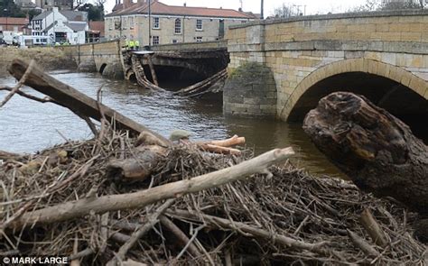 Tadcaster locals in Yorkshire claim their bridge could have been saved | Daily Mail Online