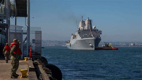 San Antonio-class amphibious transport dock USS San - NARA & DVIDS ...