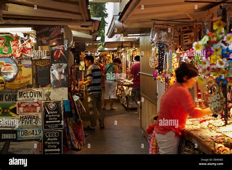 Souvenir Market Stall, Waikiki, Honolulu, Oahu, Hawaii, USA Stock Photo ...