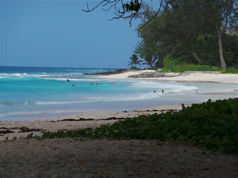 Accra Beach - Rockley Beach Surf Photo by Rod Bolles | 3:26 pm 20 Aug 2017