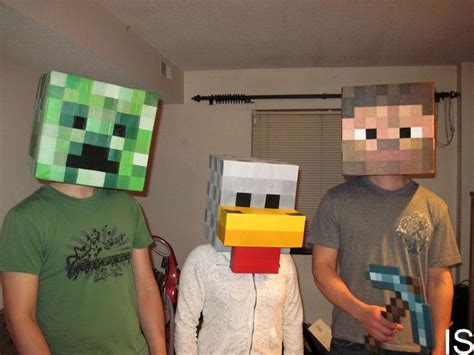 Amazing Minecraft costumes, 10/10 for originality for the chicken too ...