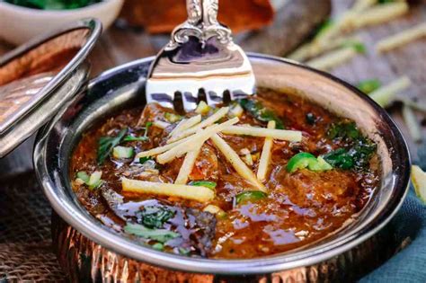 Easy Slow Cooker Nihari (Pakistani Beef Stew) - teaforturmeric