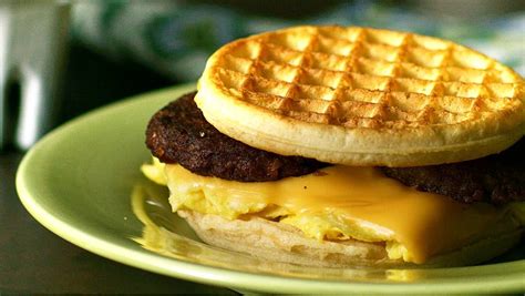 Kellogg's® Eggo® Waffle Sandwich | Giant Food Store