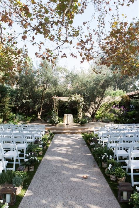 Old Hollywood Meets a Secret Garden in This LA Wedding | Garden wedding venue, Garden wedding ...