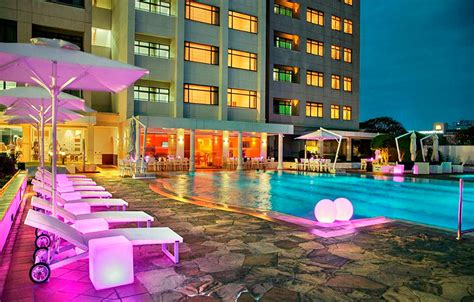 Hilton-Colombo-Residences-pool | Tripavi