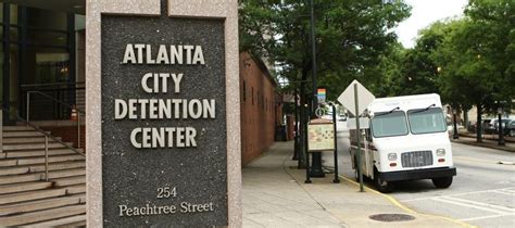 Atlanta Jail Task Force Recommends Razing Building, Creating Equity ...