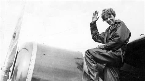 Amelia Earhart disappearance solved, claims explorer as he reveals 'pics' of missing plane | US ...