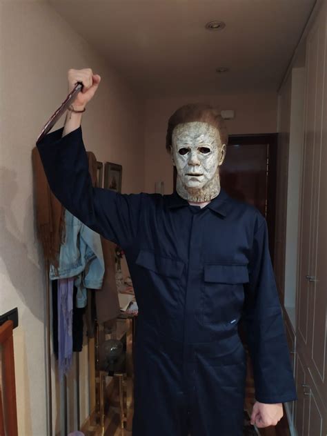 Michael Myers cosplay : r/Halloweenmovies