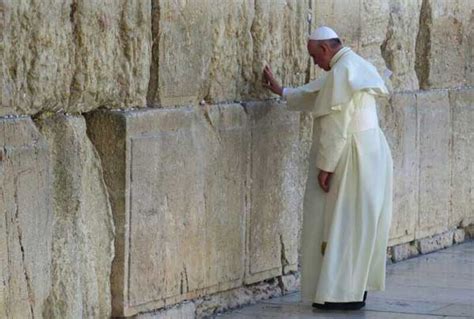 Pope Francis: Buenos Aires' Homegrown Holy Leader | Wander Argentina