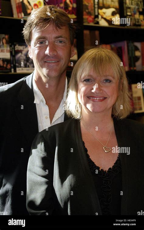 RICHARD & JUDY. WATERSTONES BOOK SIGNING WATERSTONES LEEDS ENGLAND 16 ...