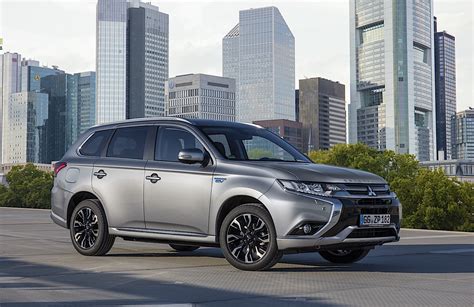 MITSUBISHI Outlander PHEV Specs & Photos - 2016, 2017, 2018, 2019, 2020 ...