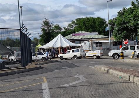 Beitbridge chaos subsides as thousands of Zim residents re-enter SA